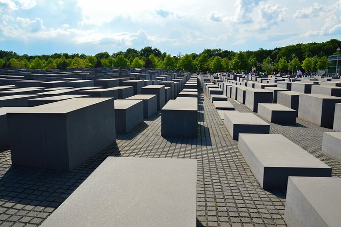 Love and War in Berlin: Self-Guided Story Puzzle Walk - What this Berlin puzzle walk actually is