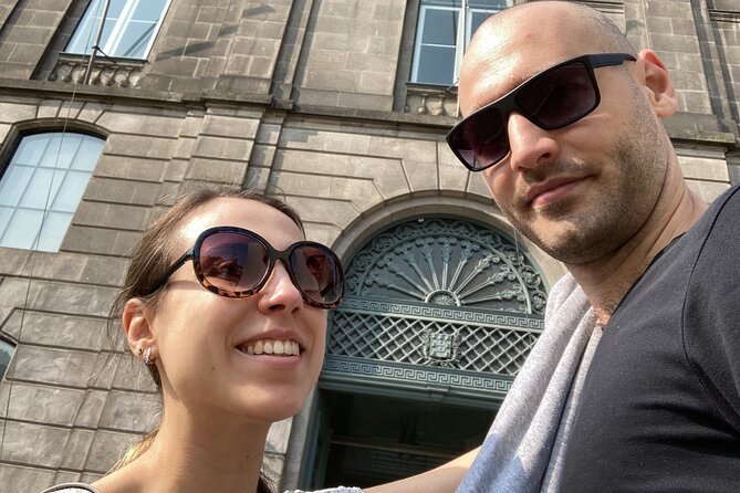 Love in Porto: Self-Guided Romantic Puzzle Walk - A romantic game rather than a standard walking tour