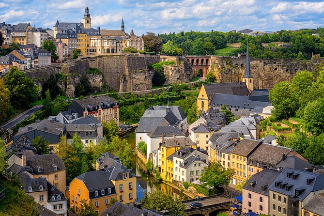 Luxembourg City Romantic Game: Walking Tour & Scavenger Hunt - What this Luxembourg City game is really like