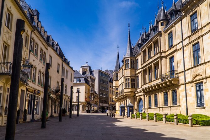 Luxembourg City Romantic Game: Walking Tour & Scavenger Hunt - Place Guillaume II and Clairefontaine Square