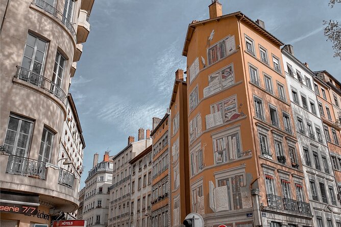 Lyon Scavenger Hunt and Sights Self-Guided Tour - Key points at a glance