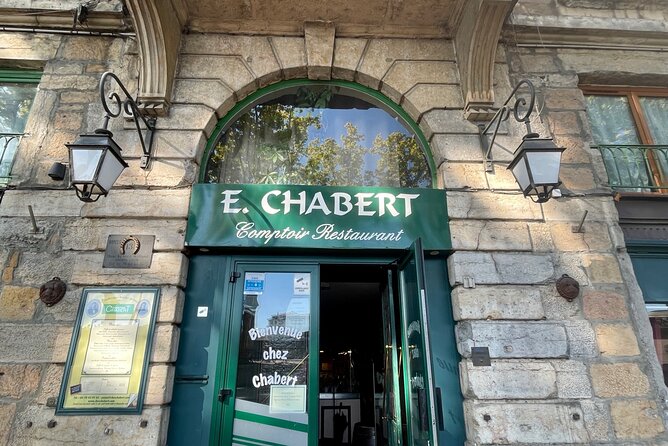 Lyon Scavenger Hunt and Sights Self-Guided Tour - Price, group size, and overall value