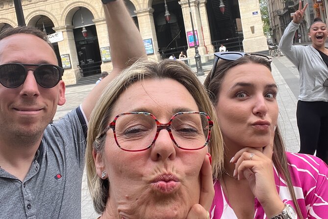 Lyon Scavenger Hunt and Sights Self-Guided Tour - Who should choose this Lyon walk?