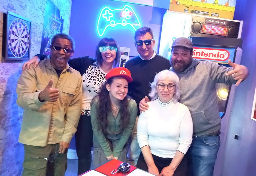 Madrid: Retro Escape Room "HEX Game" - The First 15 Minutes: Briefing and Getting Organized