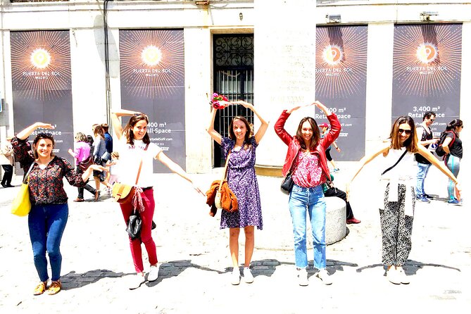 Madrid: Treasure Hunt Experience - Drinks, local liquor, and the final treasure