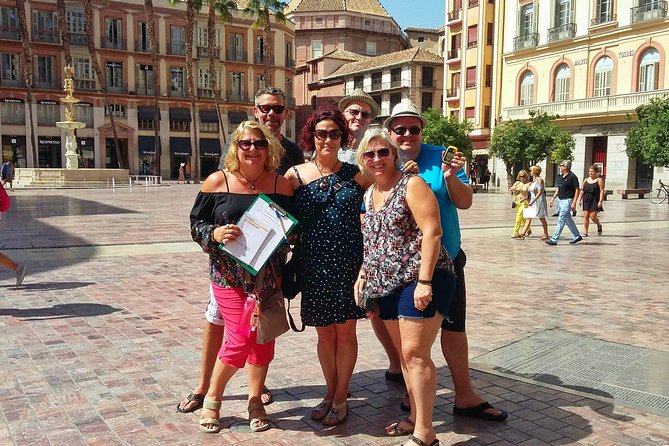 Málaga: Private Sightseeing Treasure Hunt - How the private format really works