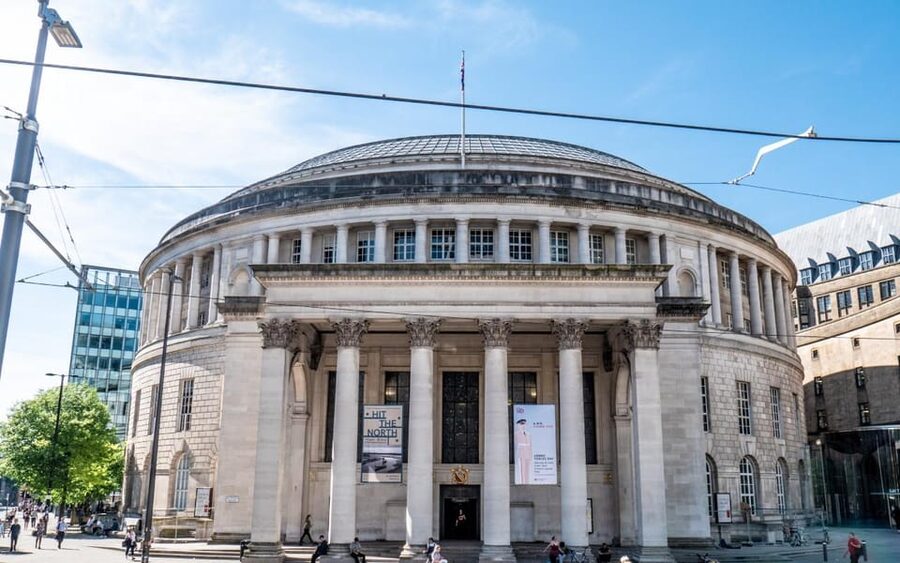 Manchester: City Walking Tour & Exploration Game - Key points before you set off
