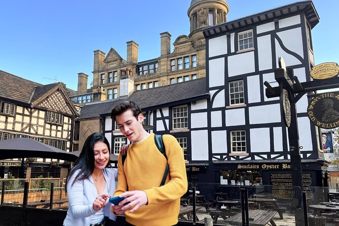 Manchester Self Guided City Walk and Interactive Treasure Hunt - How the Manchester quest works