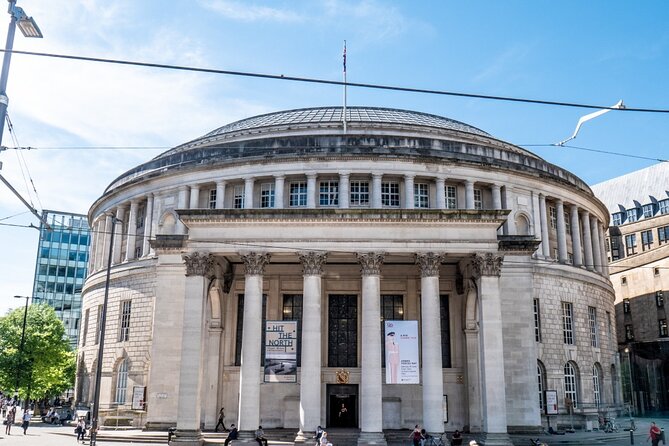 Manchester Self Guided City Walk and Interactive Treasure Hunt - Piccadilly Gardens and a pause in the route