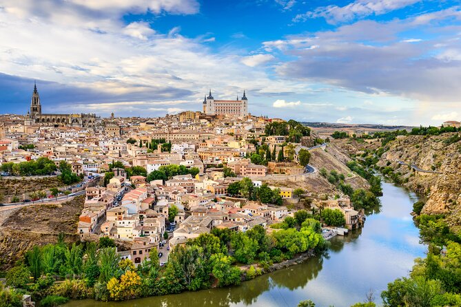 Medieval Toledo: The Knight of Three Cultures Exploration Game - El Arco de la Sangre and the first historic clues