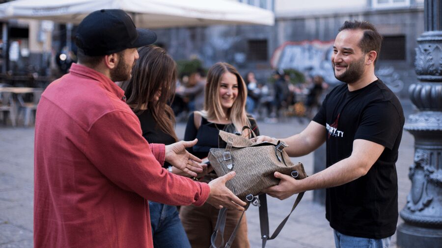 Milan: Treasure Hunt & Walking Tour - Following the map to five city-center sights