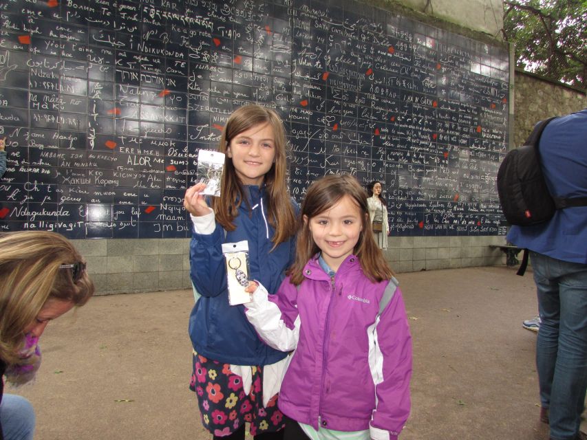Montmartre: Private Treasure Hunt for Families and Kids - Windmills, vineyards, and cabarets