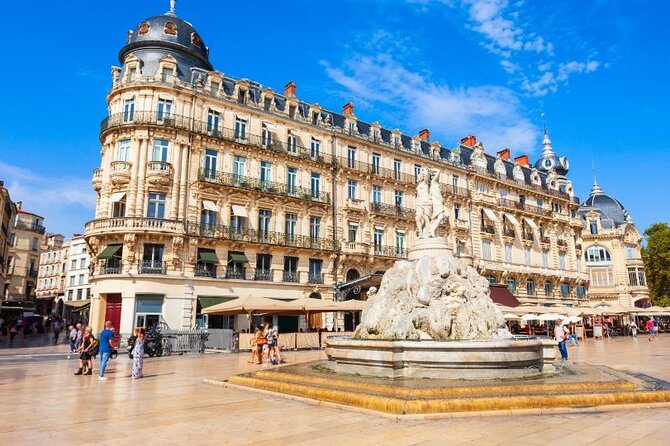 Montpellier City Exploration Game and Tour on your Phone - Promenade du Peyrou: finishing with an open view
