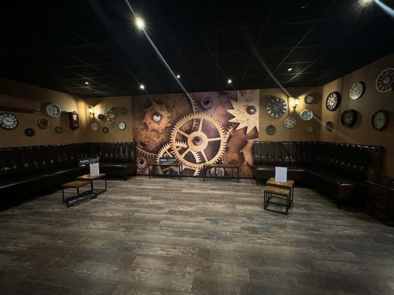 Montpellier : TimeXperience Escape Room - Choosing Murderous Madness in 1950 Bradford