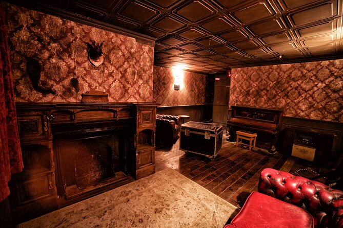 moviESCAPE Stockport Haunted House II Demon's Curse Escape Room - Darkness, flashing lights, and the practical comfort level