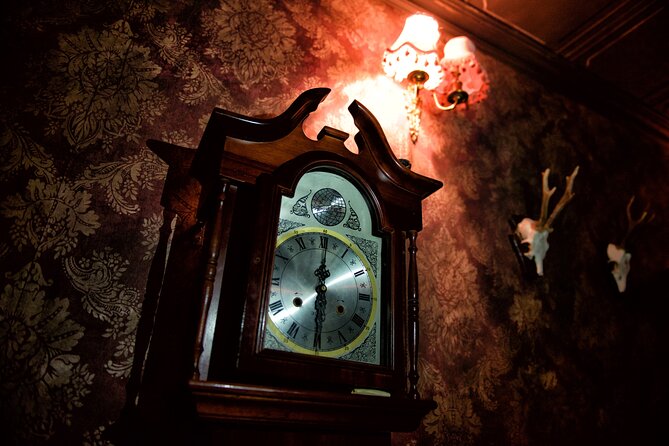 moviESCAPE Stockport Haunted House II Demon's Curse Escape Room - Why a private group of up to eight works well