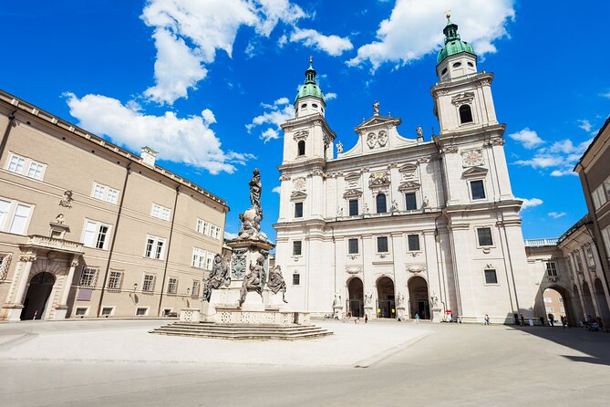 Mozart's Salzburg Exploration Game and Tour - Coffee, cake, and Café Tomaselli