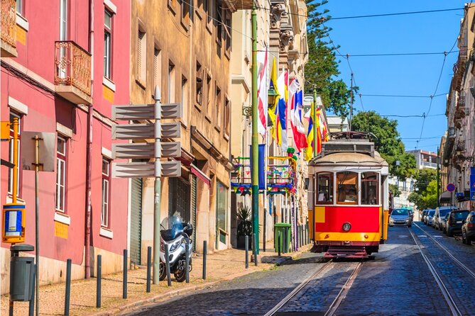 Mysteries of Alfama: Lisbon Exploration Game and Tour - What this Alfama game is really like