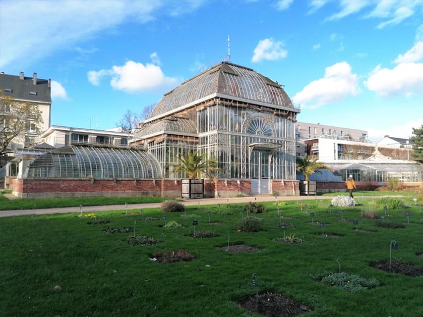 Nantes: Escape Game Outdoor - The elixir of the alchemist - The open greenhouses are the route’s natural highlight