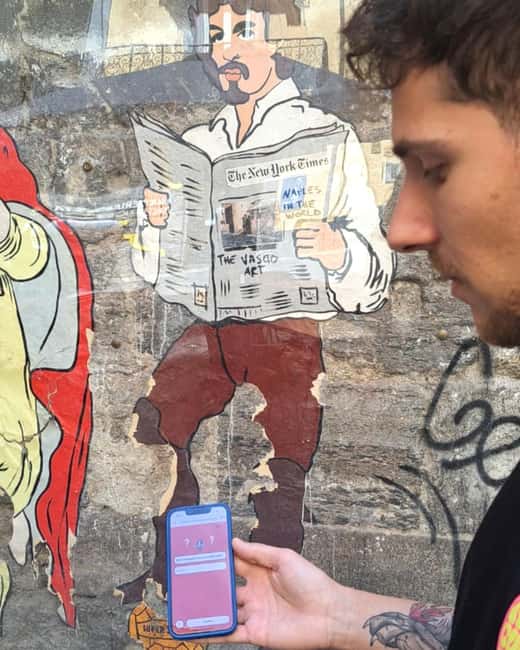 Naples: Family Mythology Treasure Hunt w/ Food Stop - San Lorenzo Maggiore and San Gregorio Armeno