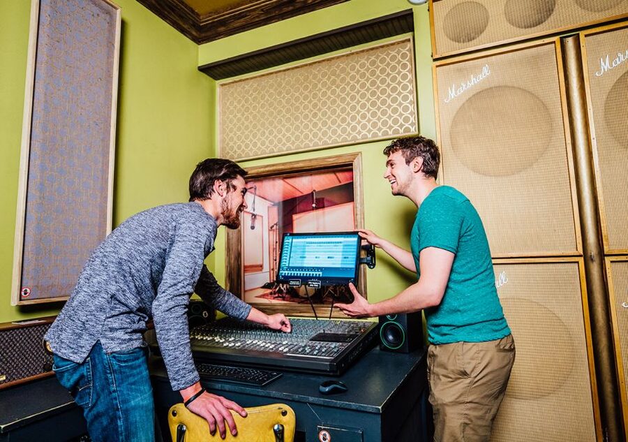 Nashville Downtown: Escape Room Adventure - Location, parking, and what to do afterward