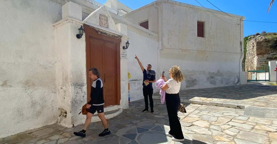 Naxos: Private Mythology Treasure Hunt & Tour w/ Food Stops - A playful way to meet Naxos Town