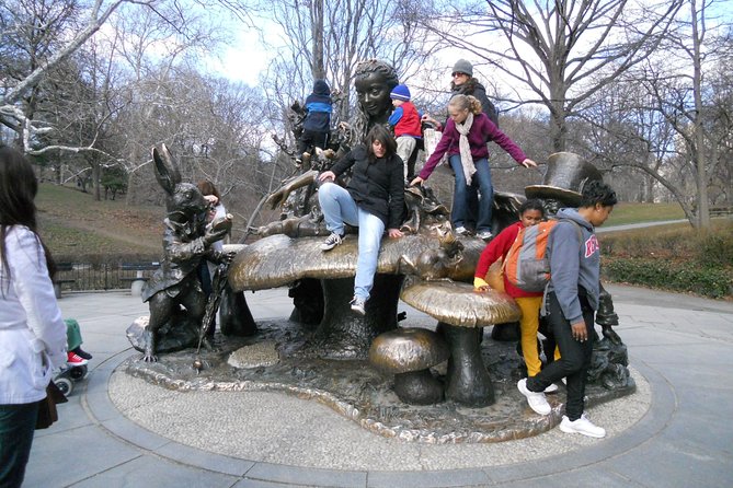 New York Lower Central Park Scavenger Hunt Adventure - Starting at Columbus Circle