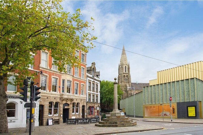 Nottingham Quest: Self Guided City Walk & Immersive Treasure Hunt - Robin Hood, football, and city details