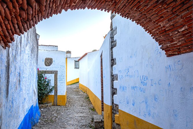 Óbidos Scavenger Hunt and Sights Self-Guided Tour - What could go wrong