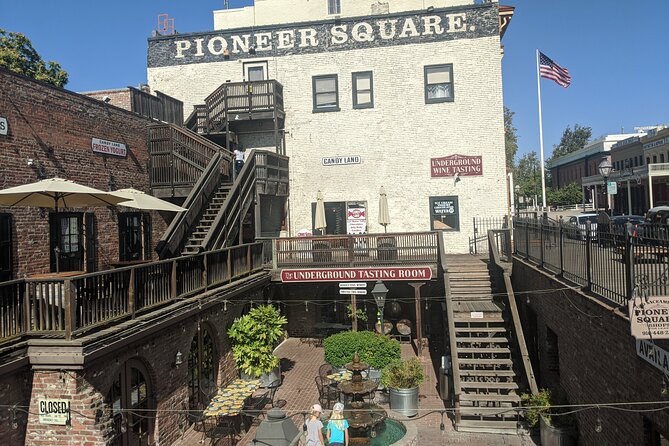 Old Sacramento Scavenger Hunt Walking Tour and Game - Key points at a glance
