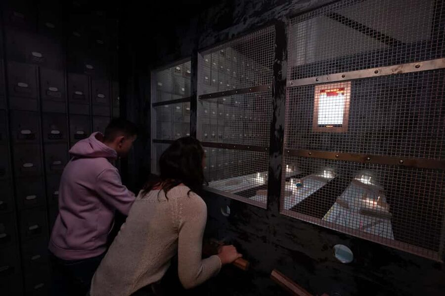 Oslo: Prison Island Adventure Escape Game - Handling crowds, language, and lost time
