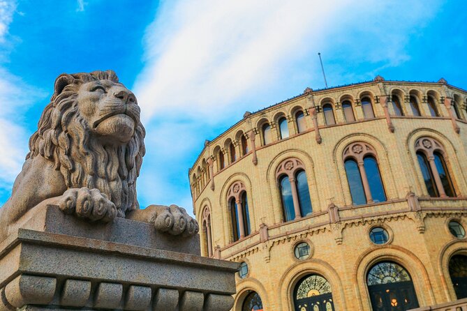 Oslo Scavenger Hunt and Highlights Self Guided Audio Tour - The Royal Palace and Nationaltheatret