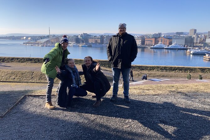 Oslo Viking Quest: Exploration Game and Tour - The Royal Palace and the Norwegian monarchy