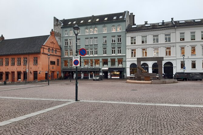 Oslo Viking Quest: Exploration Game and Tour - Oslo Cathedral and a change of mood