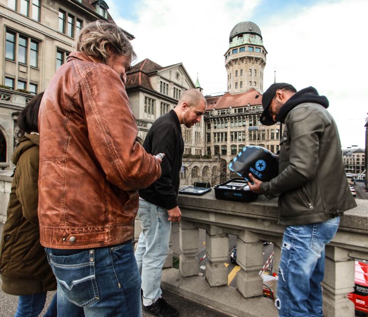 Outdoor Escape Game with Augmented Reality trough Zurich - Following the route through Zurich’s old town
