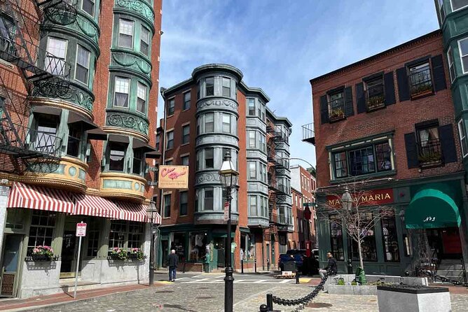 Outdoor Escape Room in Boston - the North End - Following the route through the North End