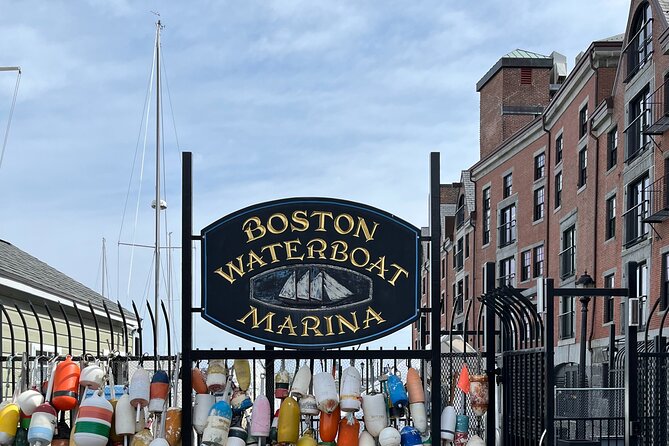 Outdoor Escape Room in Boston - the North End - How the clue box and app work together