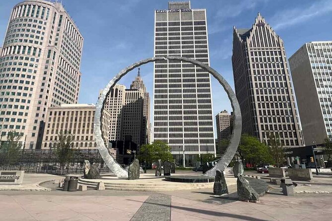 Outdoor Escape Room in Detroit - Downtown - Solving the Puzzles With the App