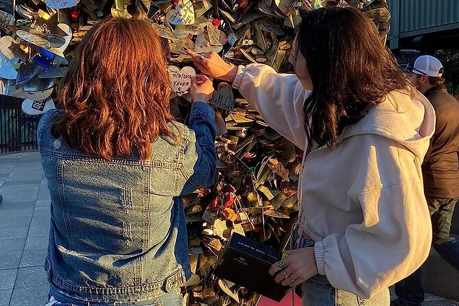 Outdoor Escape Room in Houston - Downtown - Following Magnolia Mae Through Downtown Houston