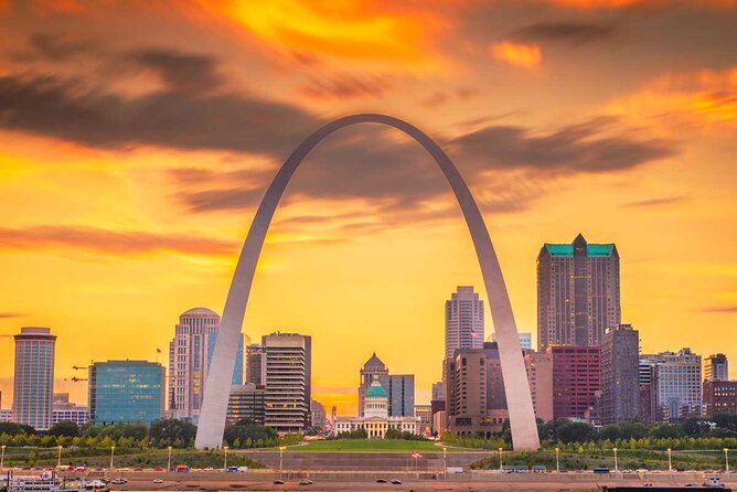 Outdoor Escape Room in St. Louis - Downtown - The Two-Hour Pace and Group Size