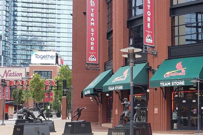Outdoor Escape Room in St. Louis - Downtown - Rain, Timing, and Practical Comfort