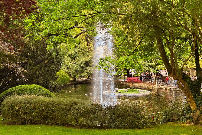 Oviedo Scavenger Hunt and Sights Self Guided Private Tour - A flexible one to two hours in Oviedo