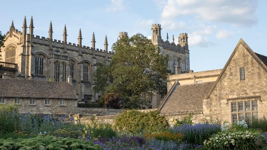 Oxford: City Tour & Exploration Game - Price, timing, and practical value