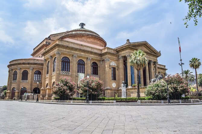 Palermo Scavenger Hunt and Highlights Self Guided Audio Tour - Chiesa del Gesù adds a different kind of Palermo