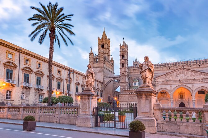 Palermo Scavenger Hunt and Highlights Self Guided Audio Tour - Piazza Pretoria and Quattro Canti keep you in the heart of town