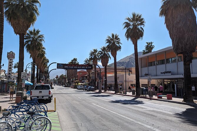 Palm Springs Scavenger Hunt Walking Activity and Game - Five things to know before you play