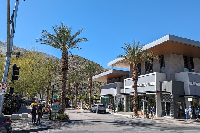 Palm Springs Scavenger Hunt Walking Activity and Game - Is $24.50 per person fair?