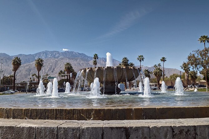 Palm Springs Scavenger Hunt Walking Activity and Game - Famous sights, smaller discoveries, and local trivia