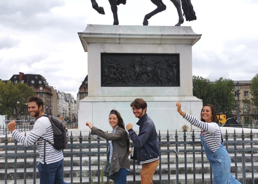 Paris: escape game on Île de la Cité - The Opening at the Statue and the First Clues