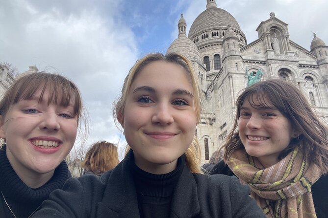 Paris (Montmartre) Scavenger Hunt and Sights Self-Guided Tour - Ending near Sacré-Cœur
